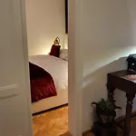 Premium - Center Of