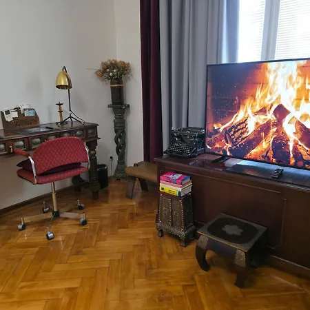 Bohemian In Historic Centre With Air-conditioning * Praga