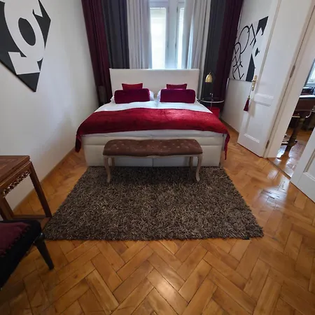 Bohemian In Historic Centre With Air-conditioning Apartmán *