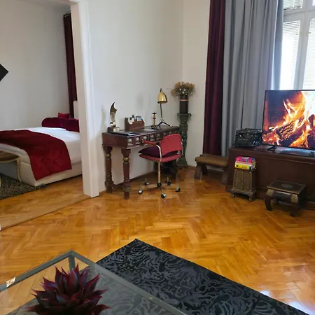 Bohemian In Historic Centre With Air-conditioning