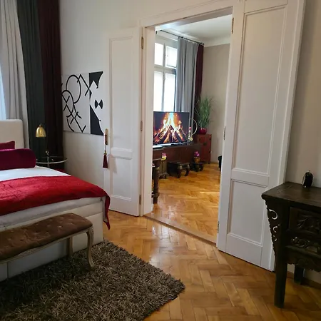Bohemian In Historic Centre With Air-conditioning Appartamento *