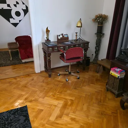 Bohemian In Historic Centre With Air-conditioning Appartamento *