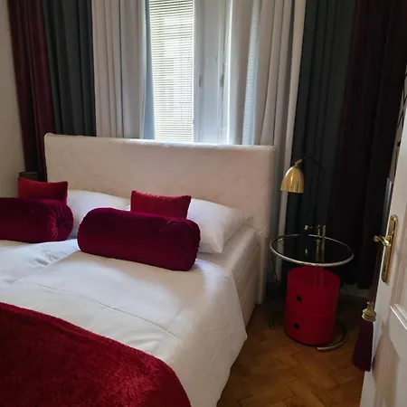 Bohemian In Historic Centre With Air-conditioning *